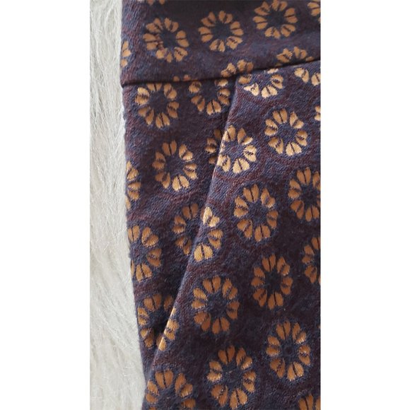 Loft Pencil Mini Skirt Size 2P - Picture 3 of 11